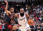 开云体育官网-快船新援表现出色，助球队获得胜利的简单介绍