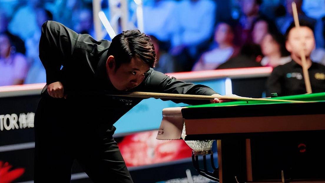 俄罗斯选手稳坐领先位置,毫不畏惧 俄罗斯选手稳坐领先位置,毫不畏惧