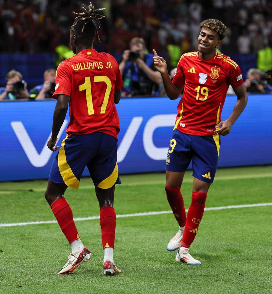 包含经久不衰的欧洲足球战役,激情澎湃的词条 包含经久不衰的欧洲足球战役,激情澎湃的词条