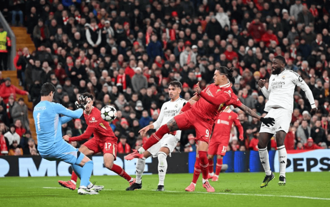 利物浦逆转取胜,卫冕冠军展现实力的简单介绍 利物浦逆转取胜,卫冕冠军展现实力的简单介绍