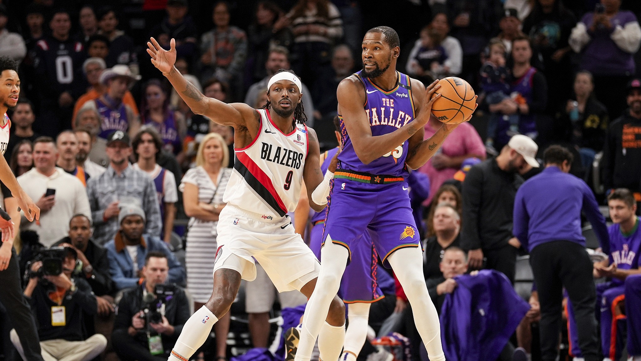 开拓者球队连胜六场,表现强劲 开拓者球队连胜六场,表现强劲