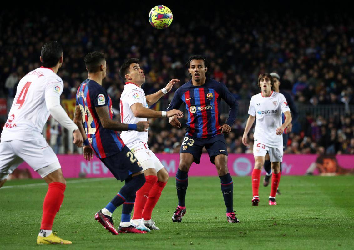 关于拉科鲁尼亚客场擒住赫罗纳,取得胜利的信息 关于拉科鲁尼亚客场擒住赫罗纳,取得胜利的信息