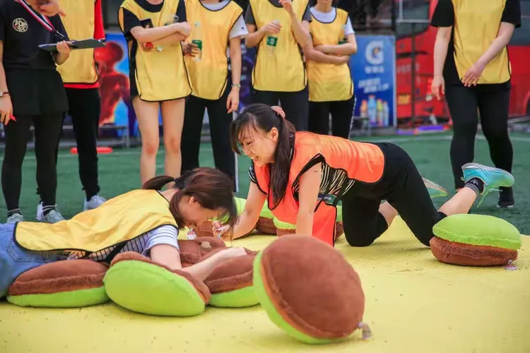 广东赛手争分夺秒,抢夺冠军头衔 广东赛手争分夺秒,抢夺冠军头衔