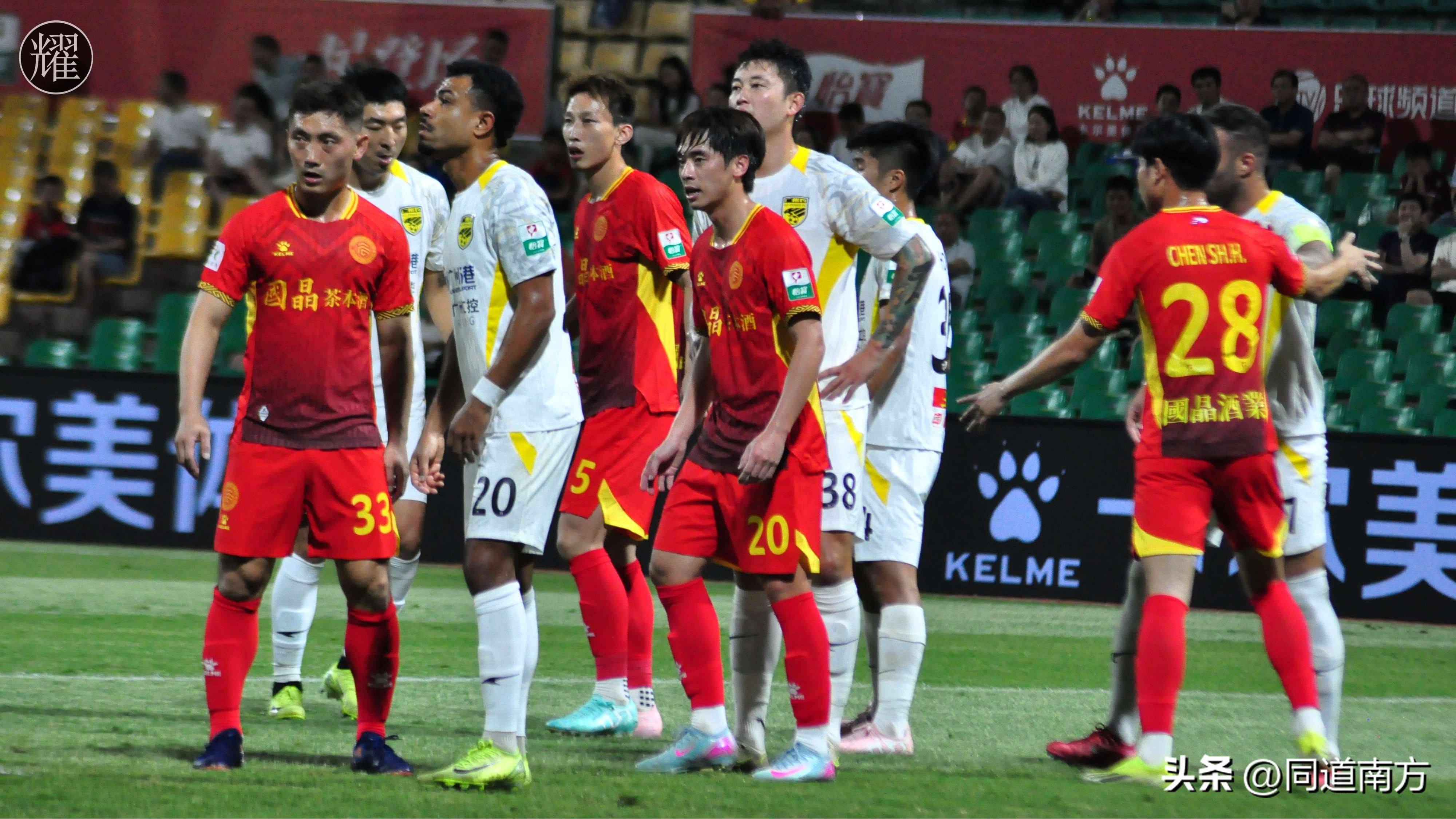 全力以赴的比赛展示球员实力 全力以赴的比赛展示球员实力