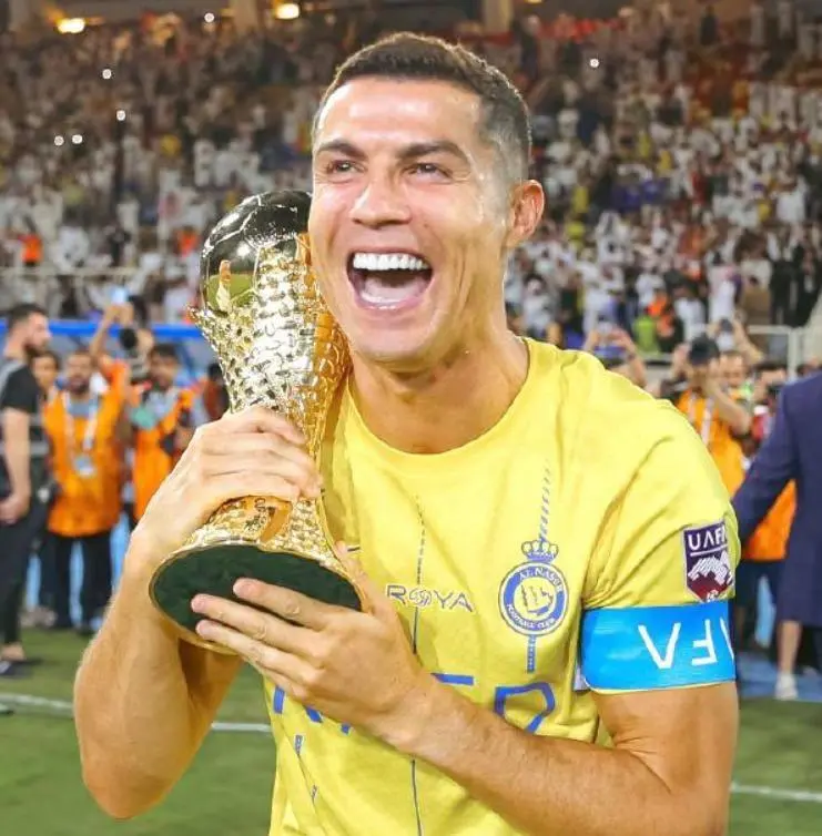 包含葡萄牙明星梅默里奇转会成功,球迷心情高涨的词条 包含葡萄牙明星梅默里奇转会成功,球迷心情高涨的词条