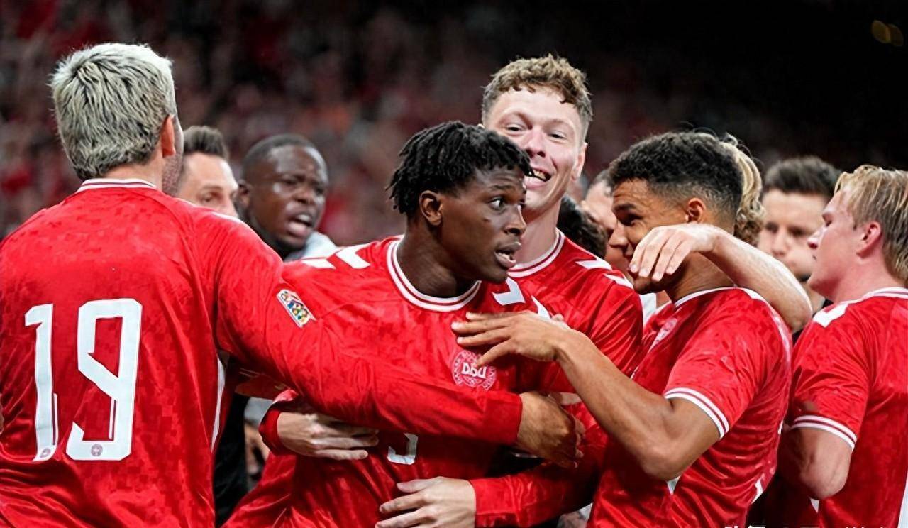 包含瑞士惊险胜丹麦,晋级关键之战即将打响的词条 包含瑞士惊险胜丹麦,晋级关键之战即将打响的词条