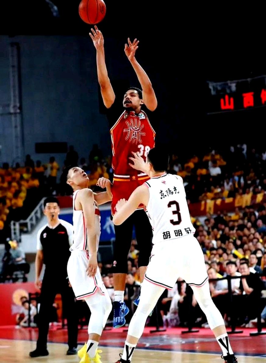 山西男篮实现逆袭,成功反超对手 山西男篮实现逆袭,成功反超对手
