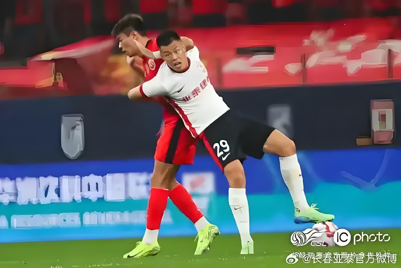 长春亚泰队攻守兼备,一风吹拂赢得胜利的简单介绍 长春亚泰队攻守兼备,一风吹拂赢得胜利的简单介绍