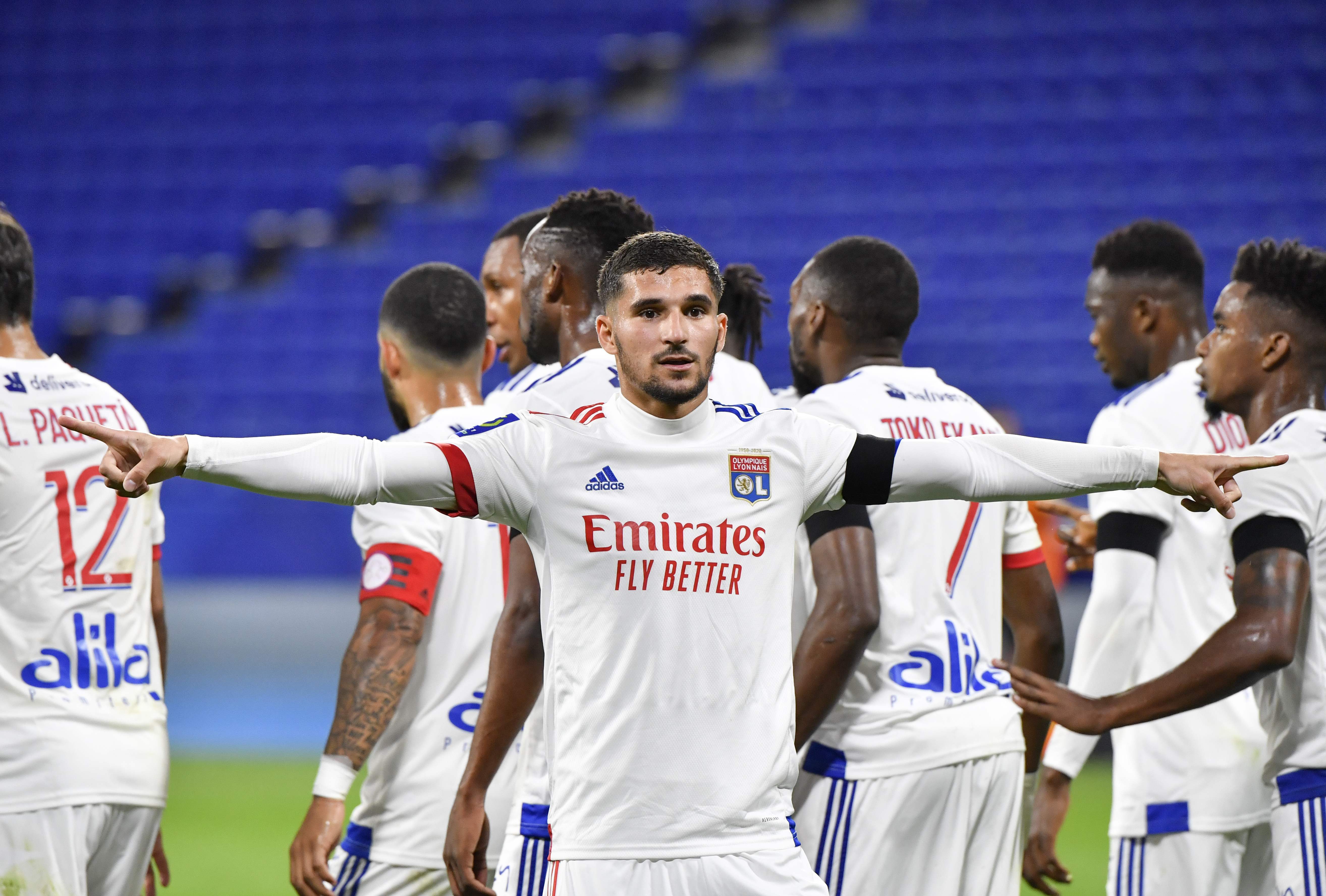 里昂中场实力派球员回归,球队士气大增 里昂中场实力派球员回归,球队士气大增