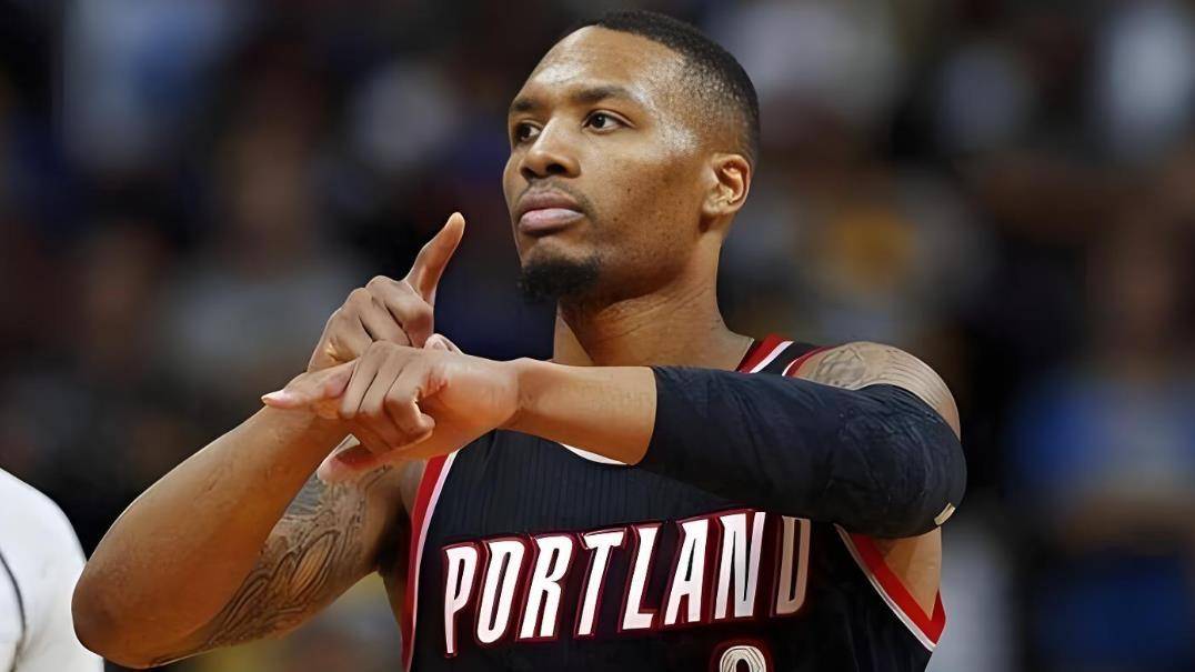 开拓者主场取得连胜,利拉德主攻破敌 开拓者主场取得连胜,利拉德主攻破敌