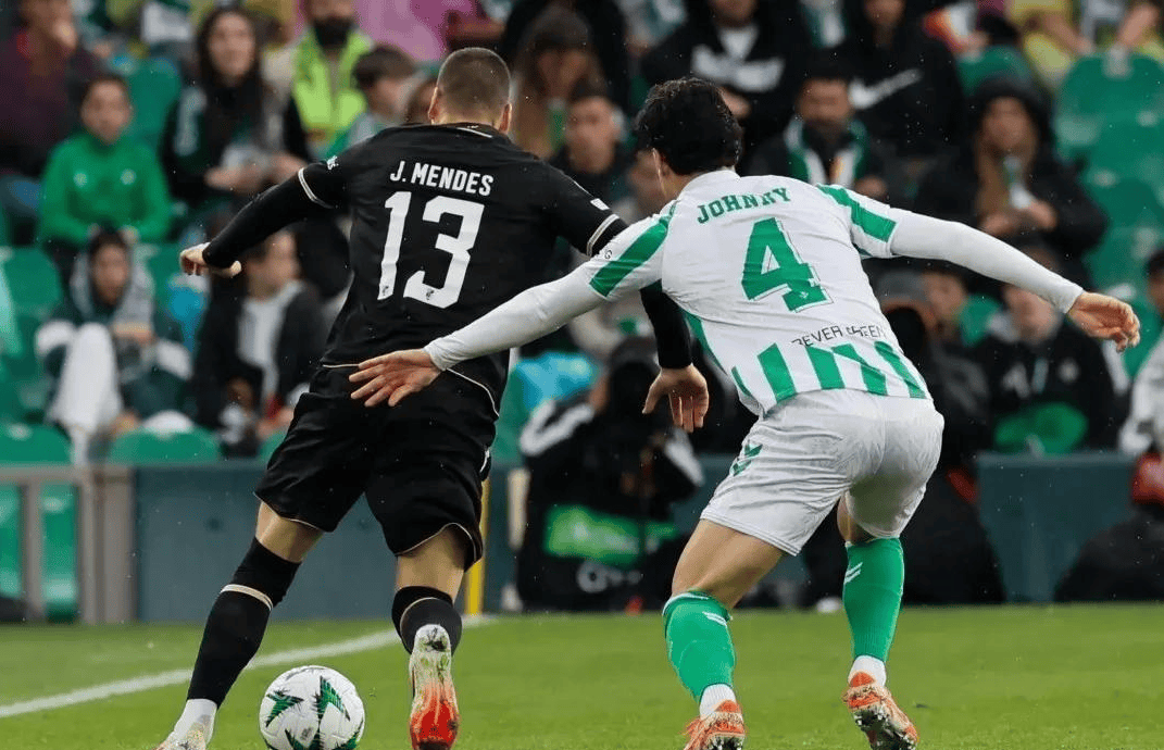 关于切尔西主场大胜,积分榜领先扩大的信息 关于切尔西主场大胜,积分榜领先扩大的信息