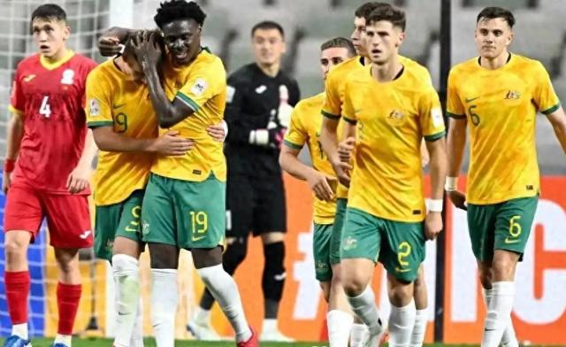 关于亚洲杯决赛战,两队激战数簇,胜负难分的信息 关于亚洲杯决赛战,两队激战数簇,胜负难分的信息