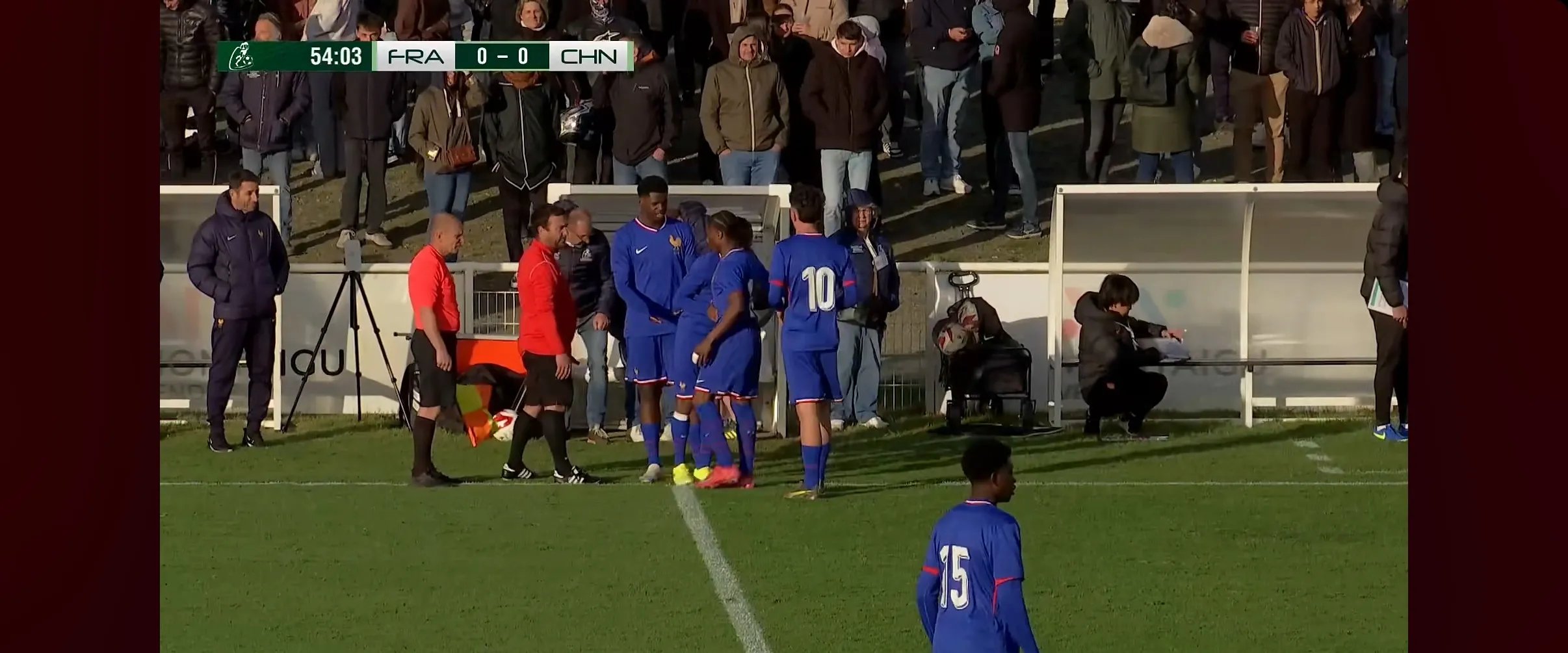 法国队在主场比赛中遭遇失败 法国队在主场比赛中遭遇失败