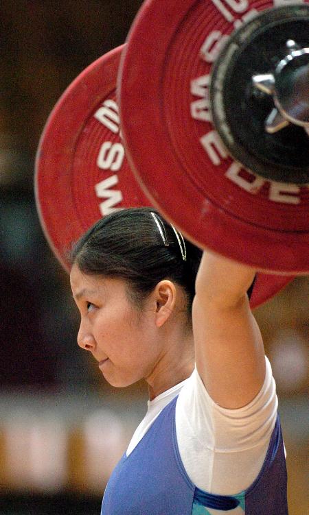 包含越南女子举重选手勇夺铜牌，即将出征半决赛的词条