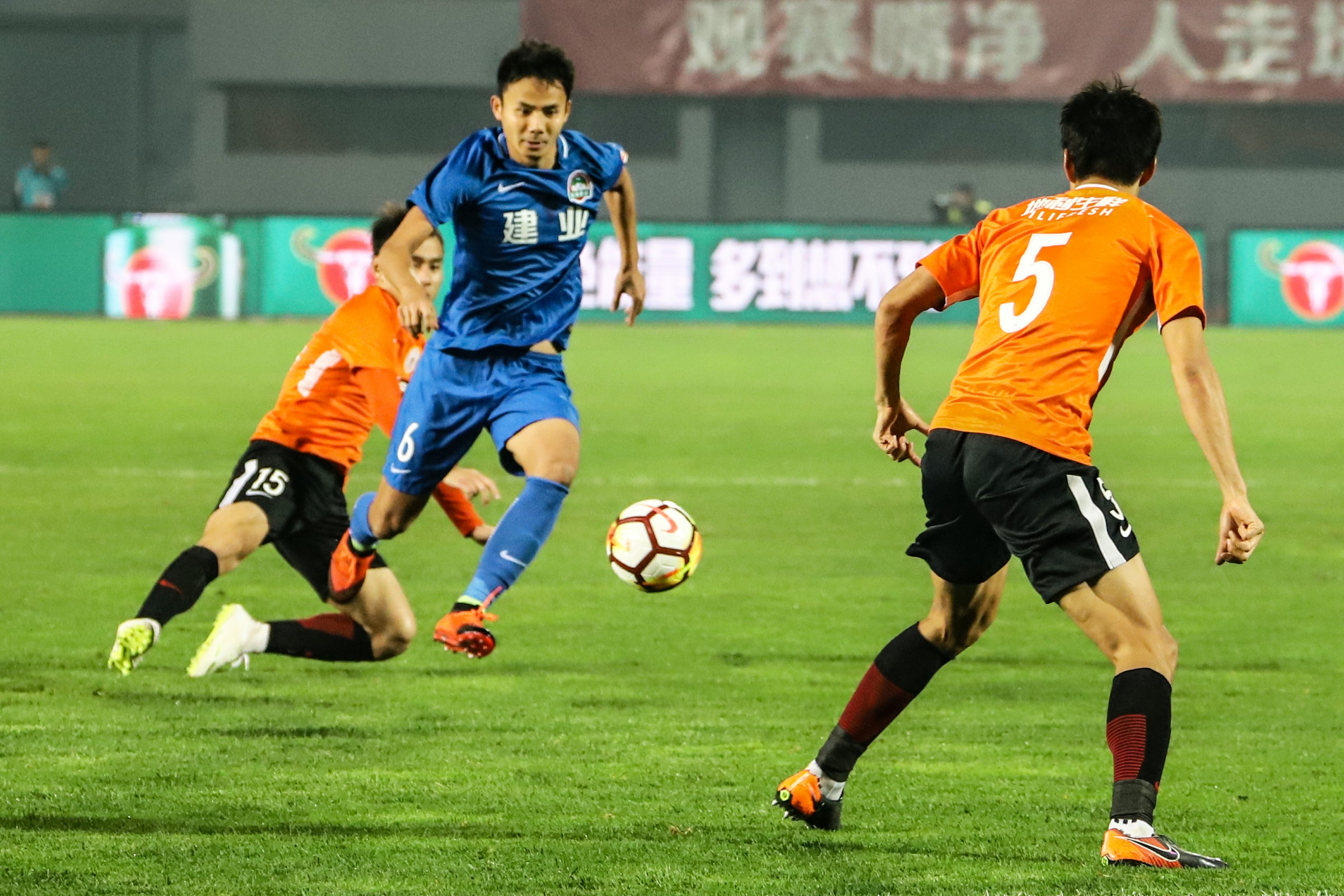 包含河南建业客场击败对手继续保持不败的词条 包含河南建业客场击败对手继续保持不败的词条