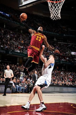 热血澎湃!球队拼搏不懈,力争优势的简单介绍 热血澎湃!球队拼搏不懈,力争优势的简单介绍