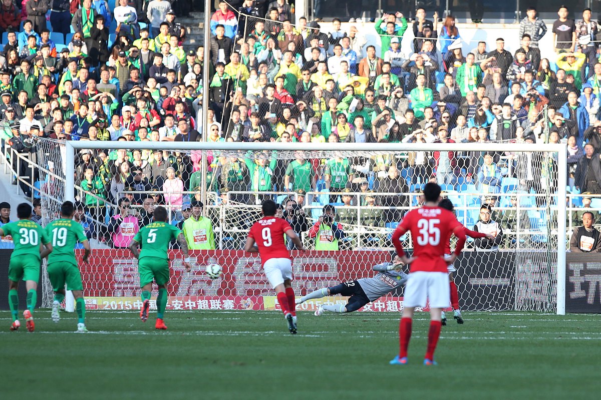 新加坡球队艰难晋级,全取三分 新加坡球队艰难晋级,全取三分