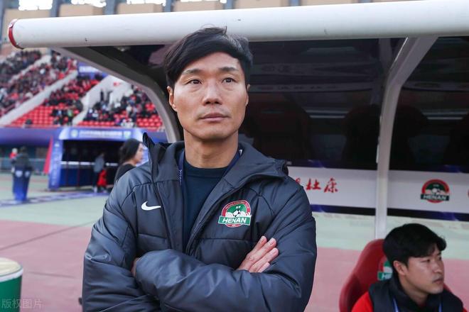 关于河南建业主帅力挺球队,盼取胜保住前进态势的信息 关于河南建业主帅力挺球队,盼取胜保住前进态势的信息