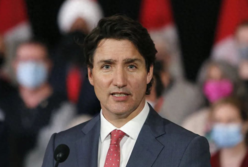 关于黄海球员接受罚款,因违纪行为引发争议的信息 关于黄海球员接受罚款,因违纪行为引发争议的信息