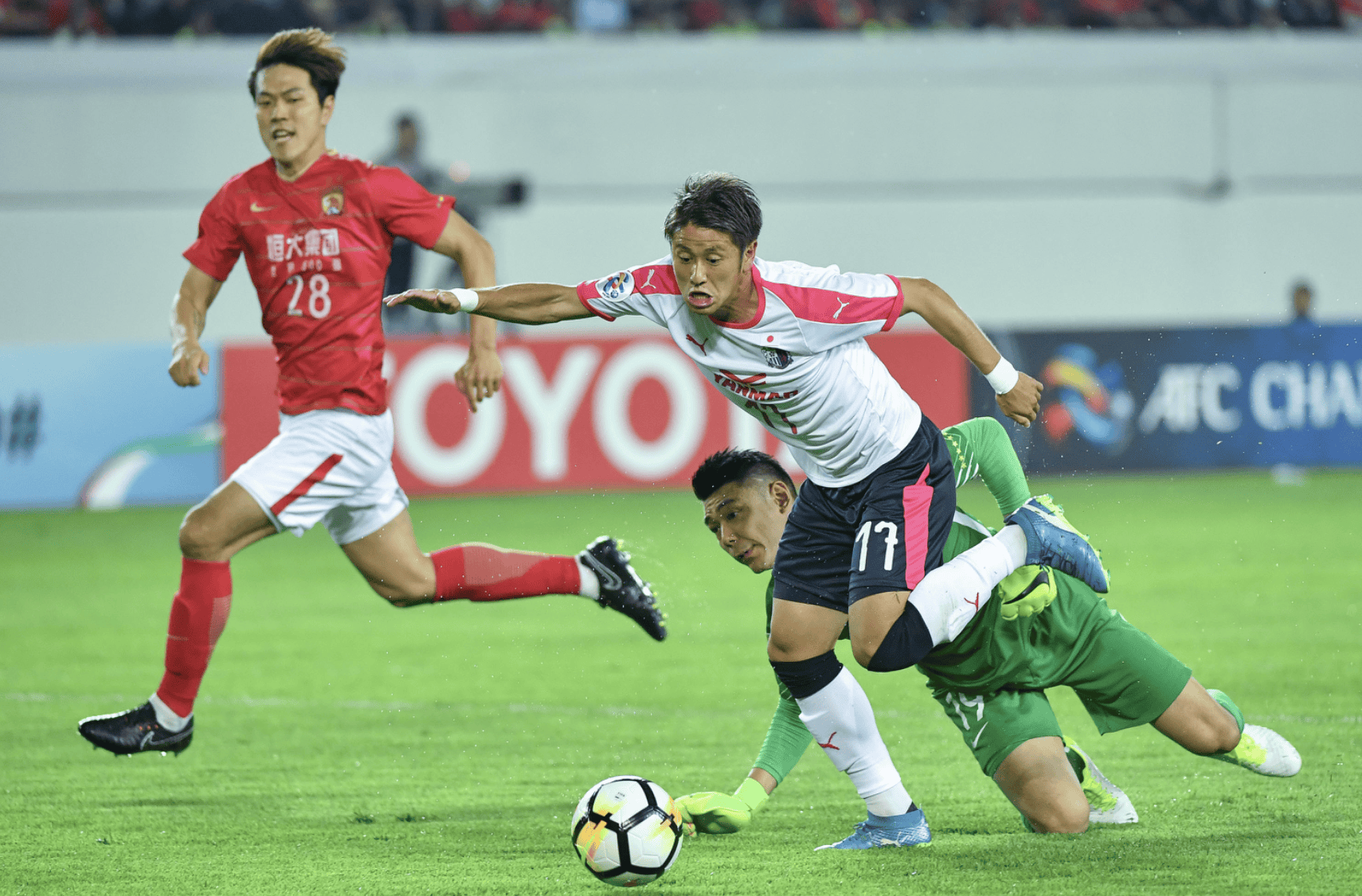 包含大阪樱花锋线火力强劲,稳步前行的词条 包含大阪樱花锋线火力强劲,稳步前行的词条