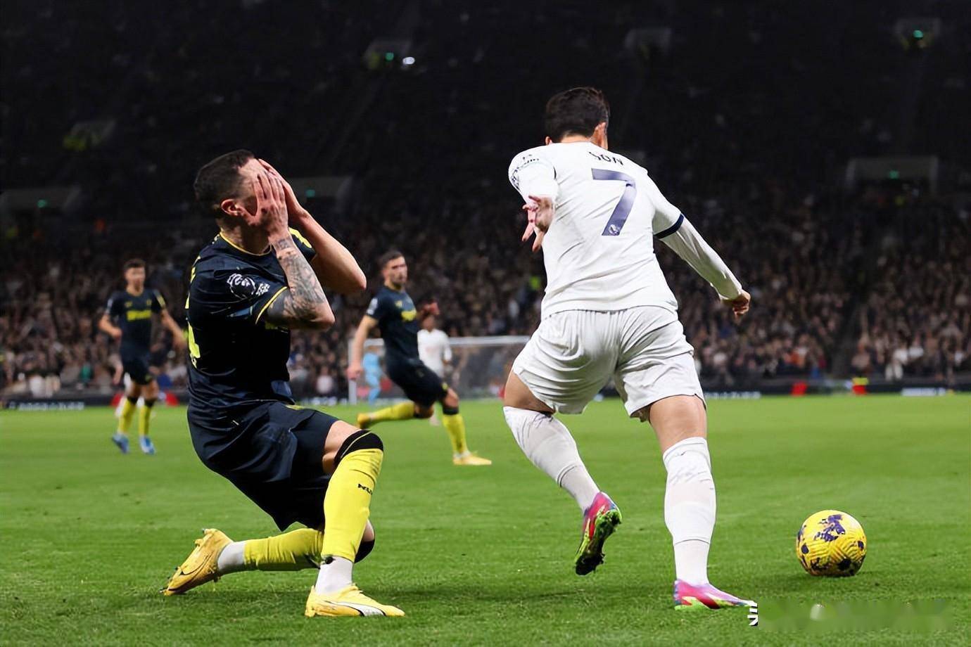 热刺2-2战平沃特福德,遭遇不胜连败 热刺2-2战平沃特福德,遭遇不胜连败